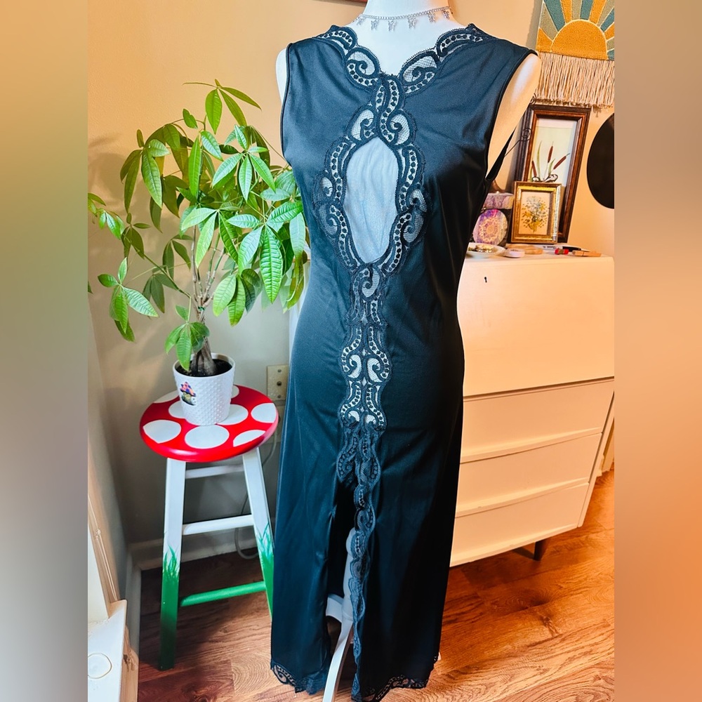 Blue Embellished Sleeveless Halter Sheath Dress